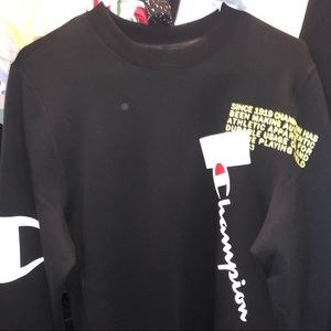 Champion (Black) Super Fleece CrewNeck
